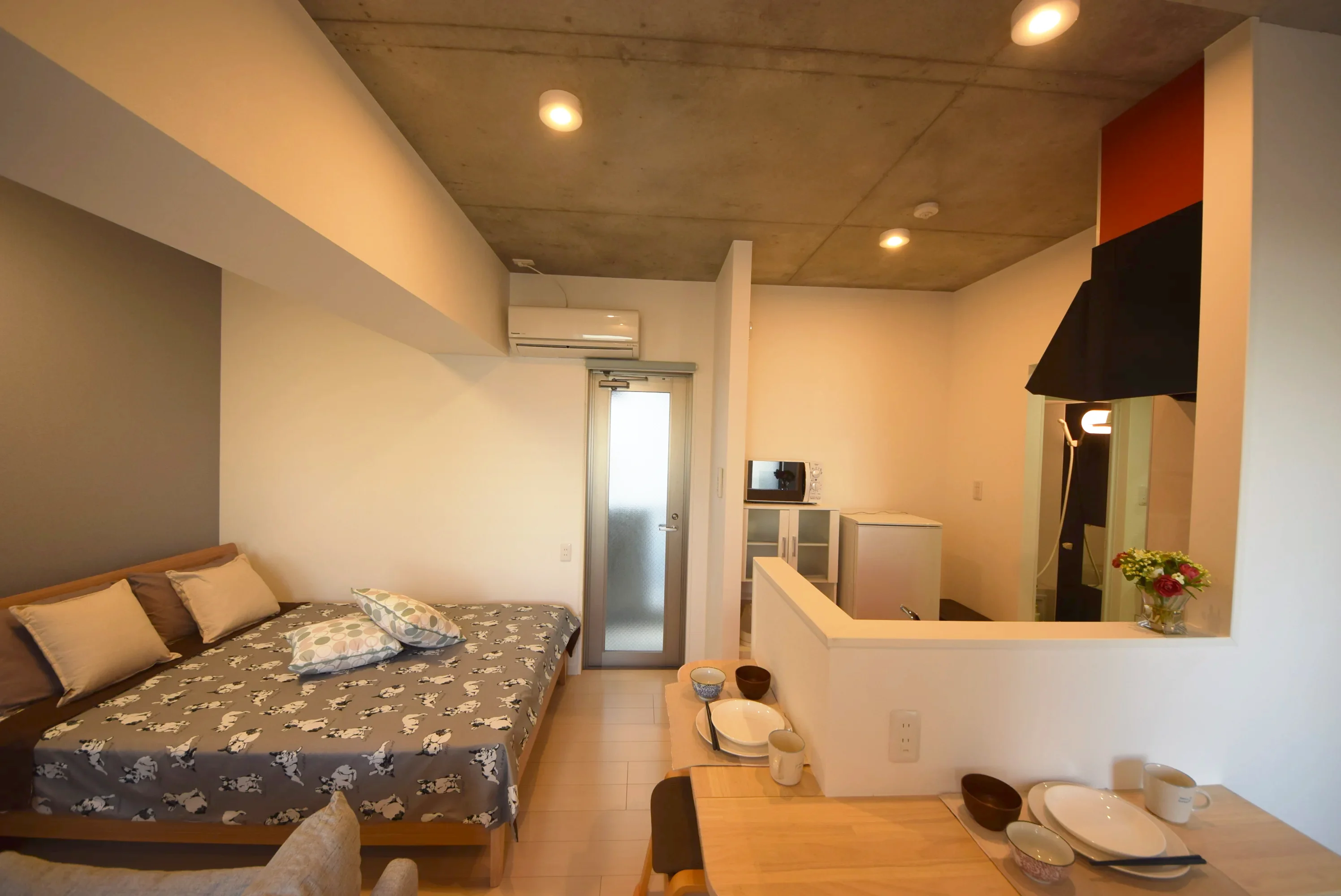 1Room 303号室